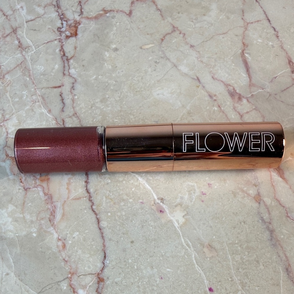 Shimmer Lipstick Stick in Deep Rose